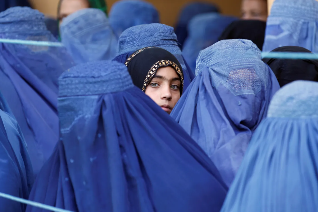 Des femmes portant la burqa en Afghanistan. - Source : Mohd RASFAN / AFP