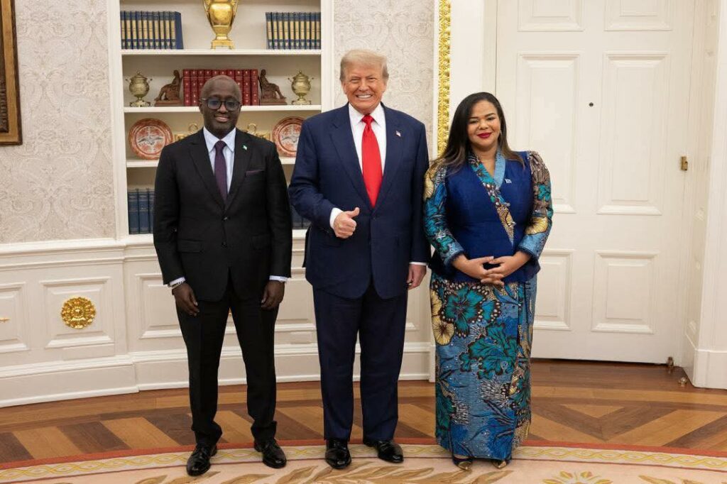 Donald Trump et les ministres des affaires étrangères de la RDC et du Rwanda