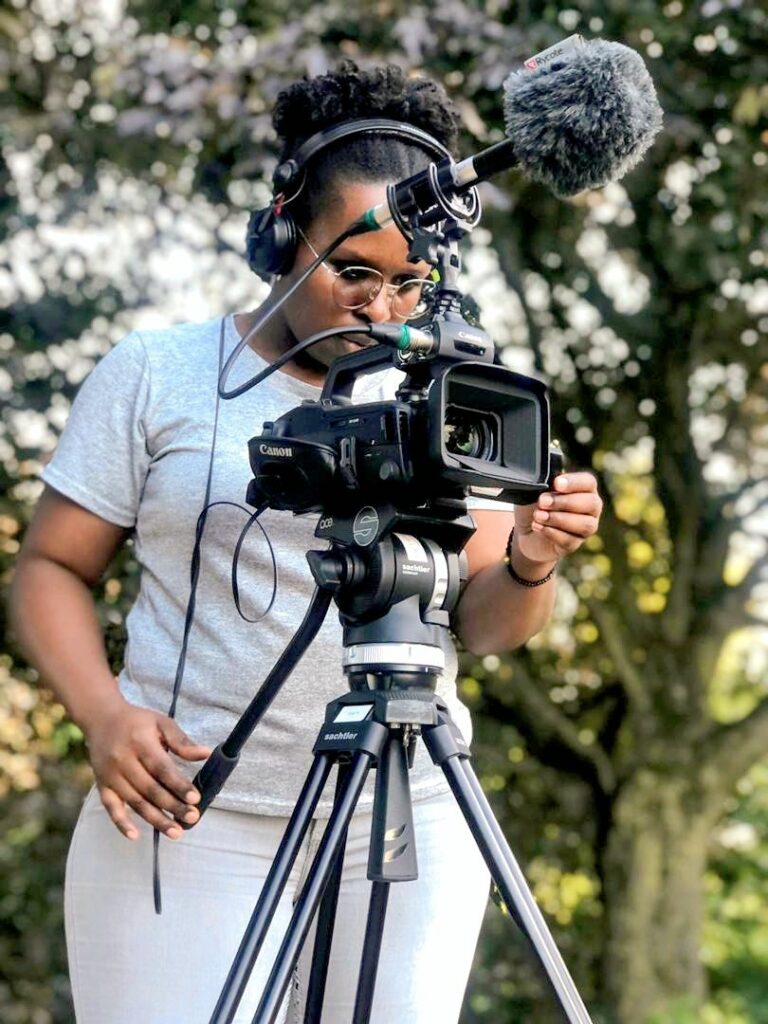 La vidéaste Sandra Simbakwira