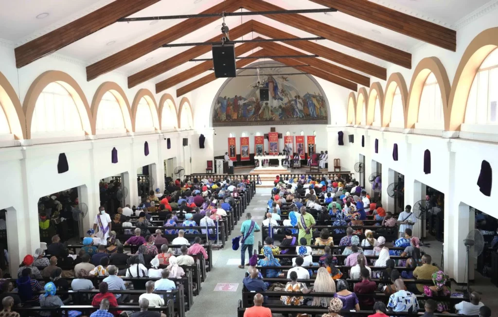 1444x920_eglise-nigeria-illustration