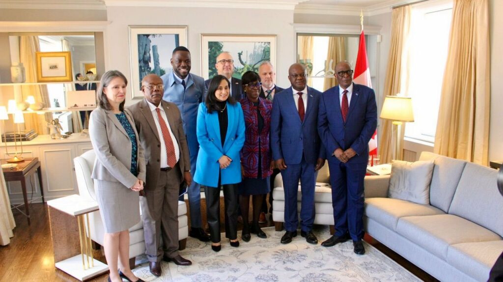 Francophonie : Crispin Mbadu et la délégation Congolaise à Ottawa