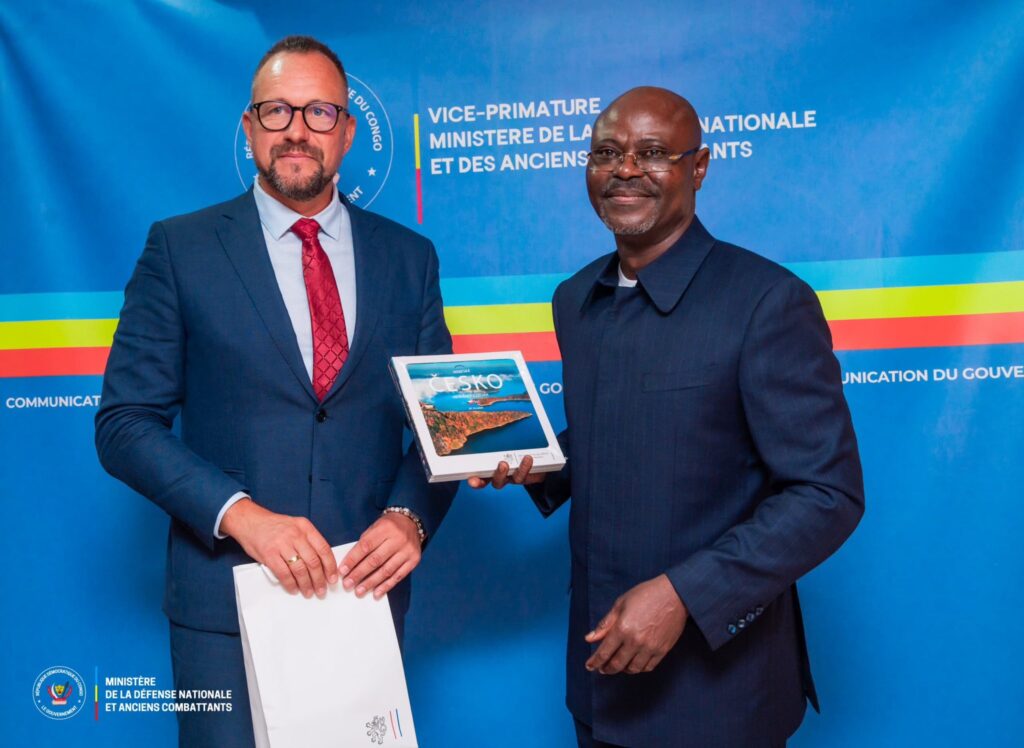 Guy Kabombo et Petr Selepa