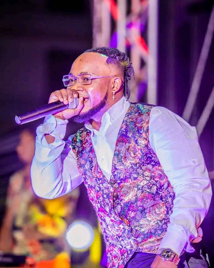 Sud-Kivu : l’artiste musicien Mr Gave s’éteint, le monde culturel d’Uvira en deuil L’artiste musicien Mr Gave d'Uvira